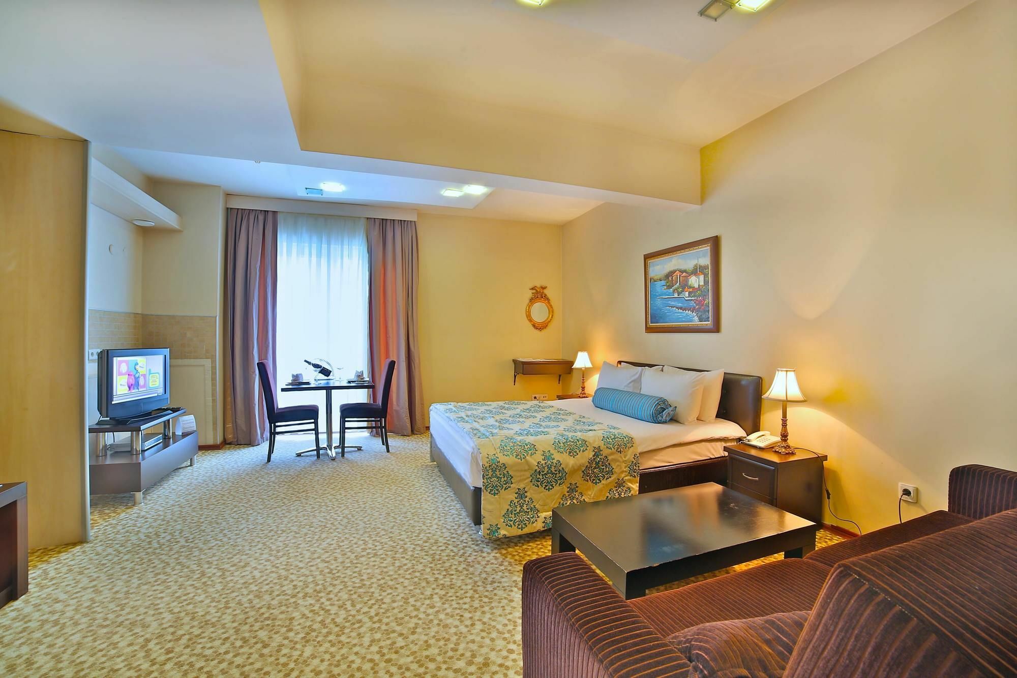 Bahira Suite Hotel Istanbul Bagian luar foto